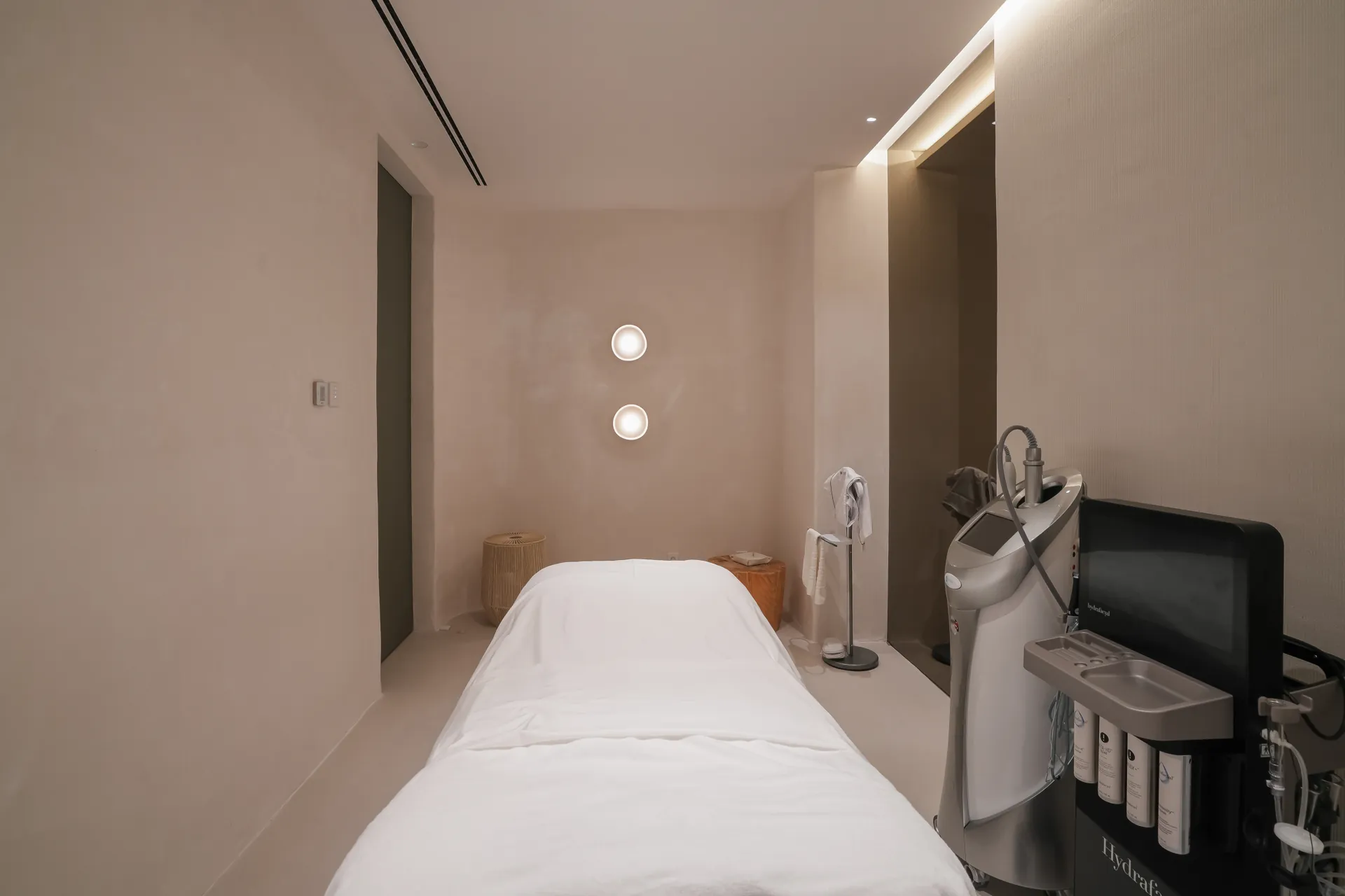 Milfey Beauty HydraFacial treatment room